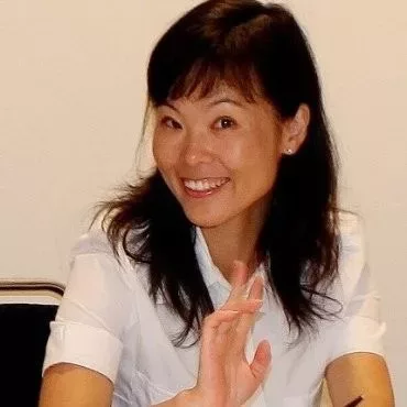 Huawei: Employee Influencers with DSMN8 2 Hui Xu, Marketing & Communications Manager - Huawei