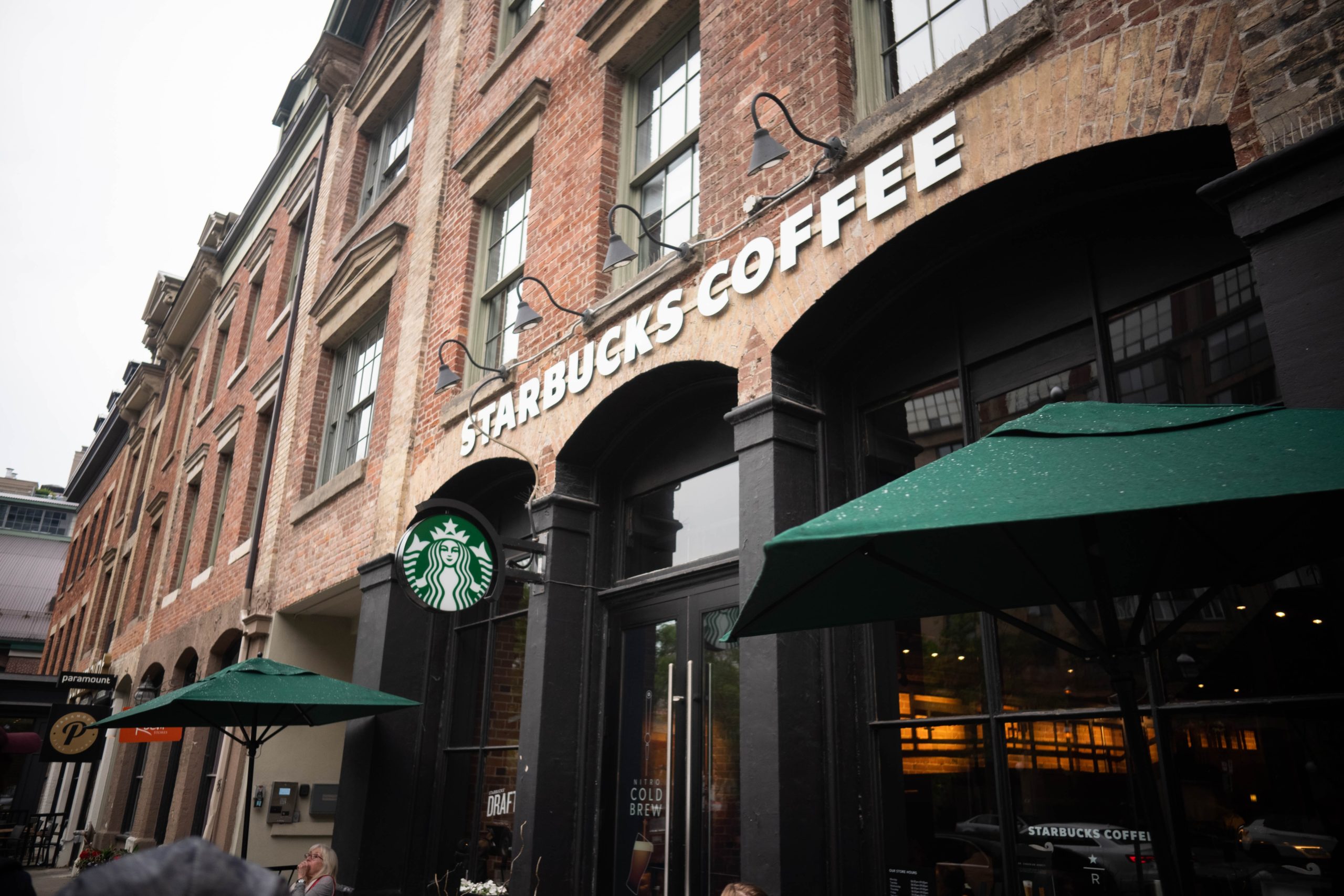 Starbucks Employee influence DSMN8