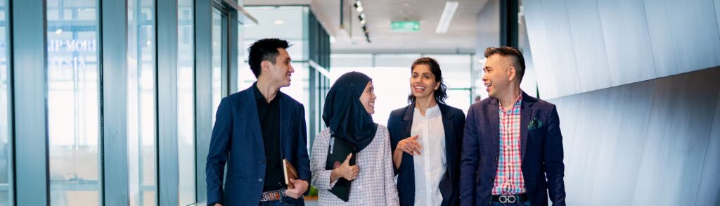 malaysia-office-walking-banner svg+xml;charset=utf