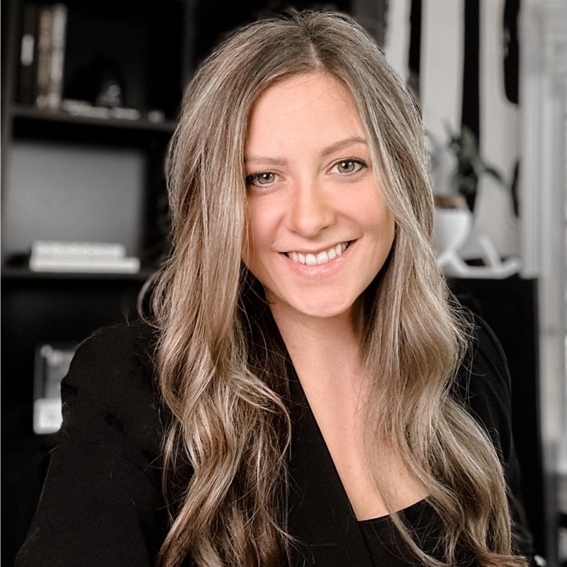 General Motors: The Power of Employee Advocacy 2 Sarah Holm - Director of Corporate Social and Digital Channel Communications